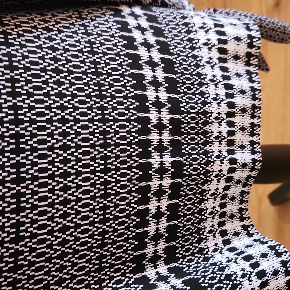 Rafaella, Great condition, Women's Top, Black with white design, Size Large - Picture 2 of 9